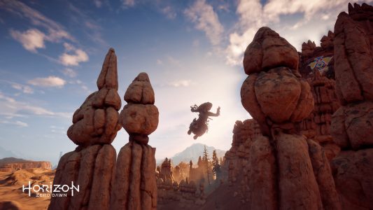 Aloy jumping from one ledge to another in Horizon Zero Dawn